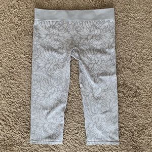 Fabletics Cropped Leggings